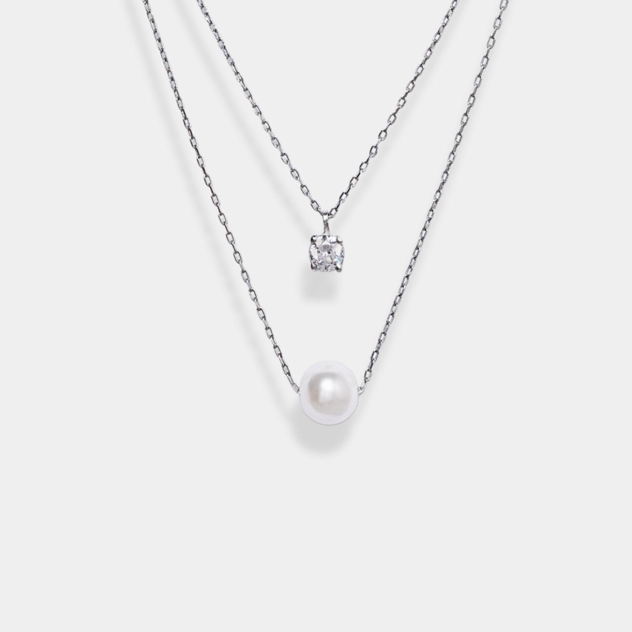 Elevate your style with our exquisite sterling silver necklace featuring a captivating circle pendant on a beautifully layered delicate chain